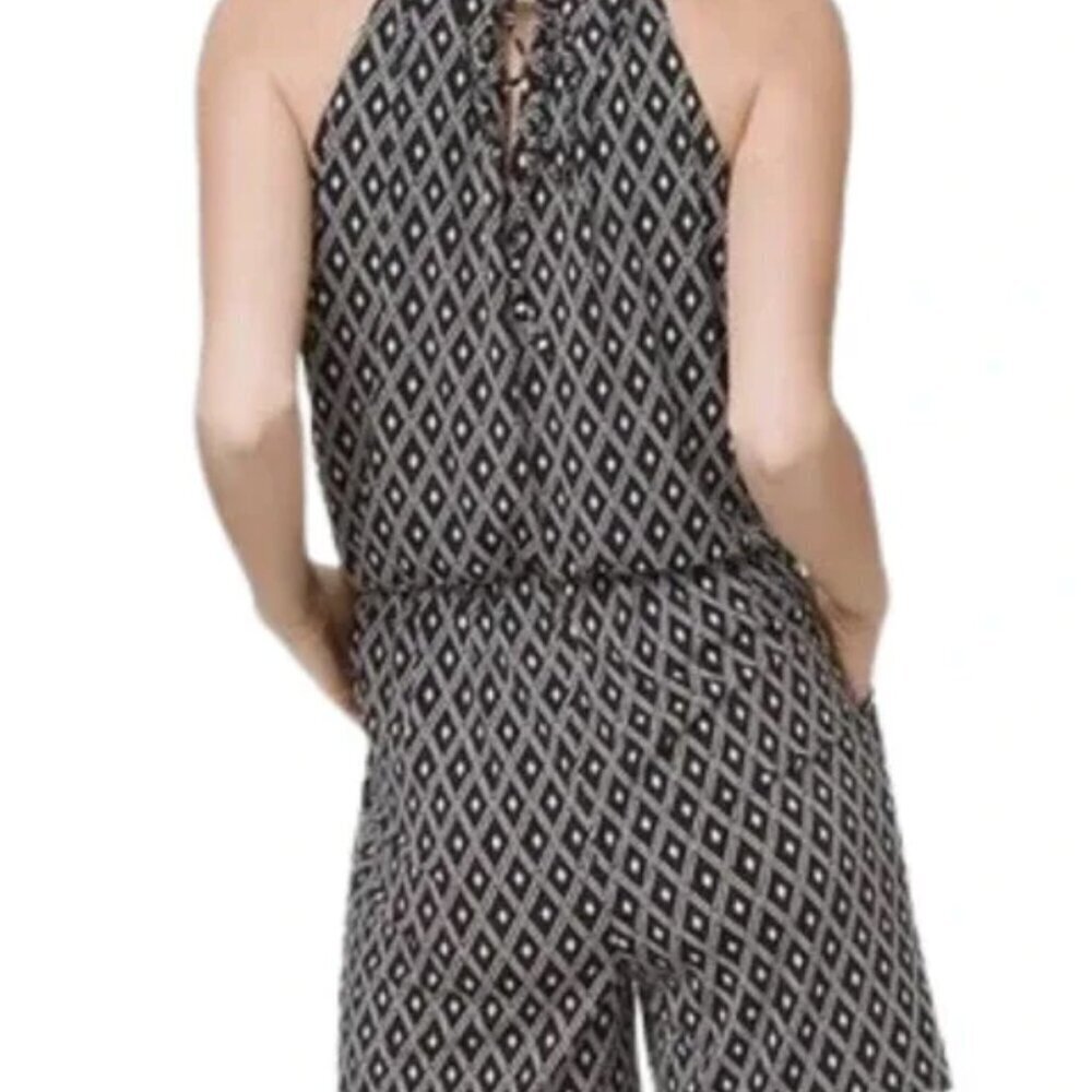 White House Black Market Black with Peach/Tan Floral Romper Size Small - Picture 7 of 7